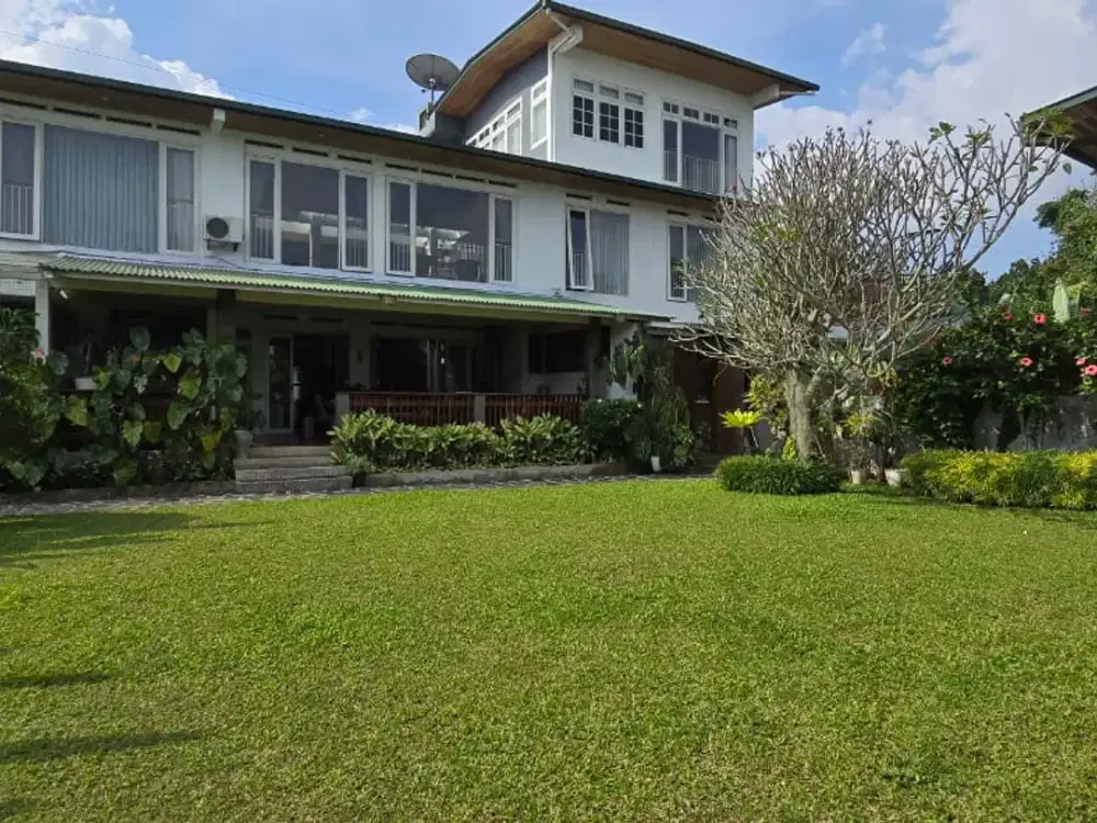 Dijual Rumah Lux Asri di jl Padaasih , Bandung Kota