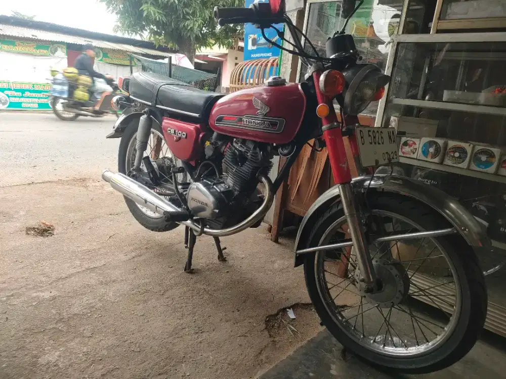 Cb100 original tahun 1074