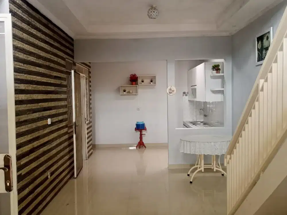 DIJUAL RUMAH 2 LANTAI BAGUS SIAP HUNI FURNISHED NEGO SENTUL CITY SSR906