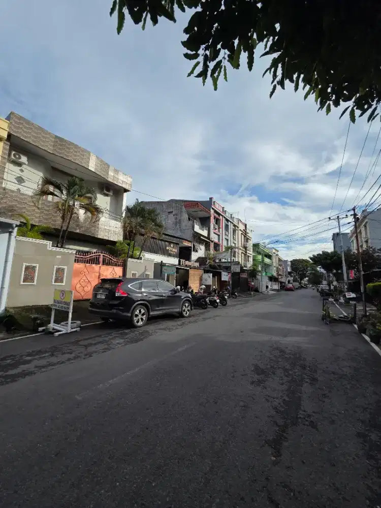 Dijual rumah tua jl pros serigala..luas 13x23