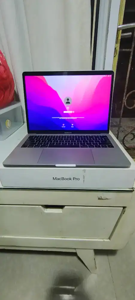 MacBook pro 13-inch ram 8gb internal 256