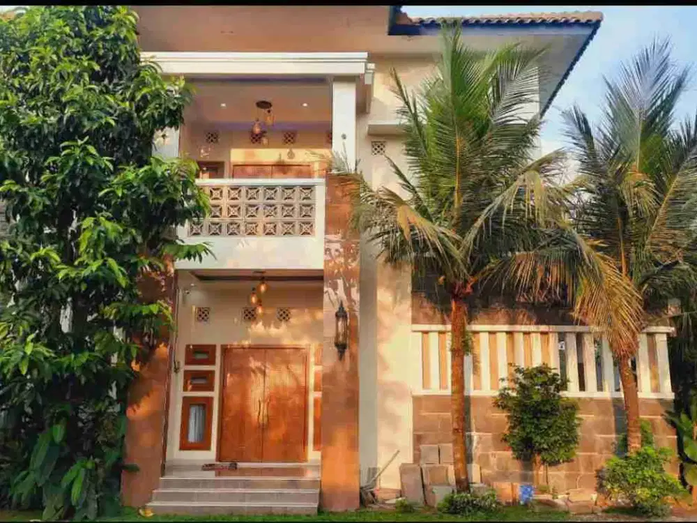 RUMAH MEWAH DEKAT BANDARA SOLO