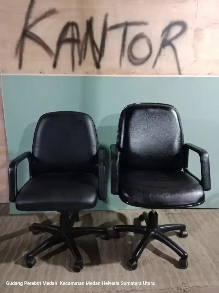 Kursi Kantor Manager Bekas Murah