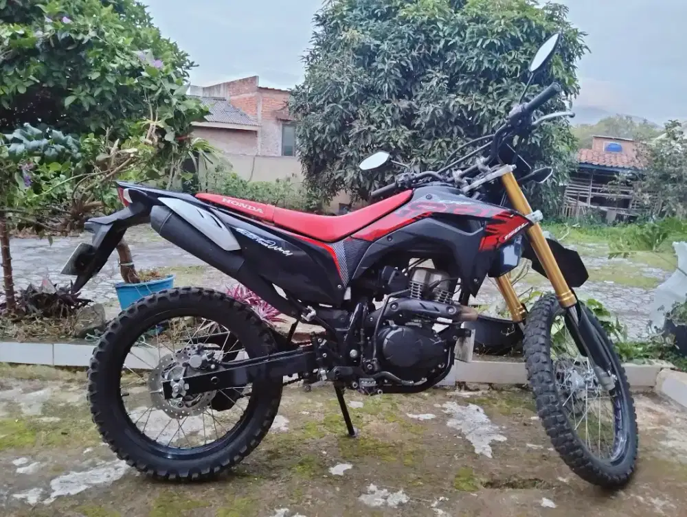 Honda crf tahun 2023 achir