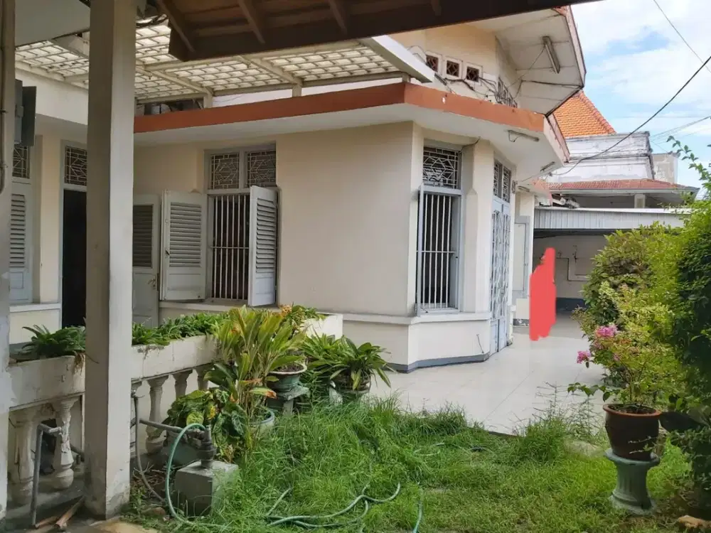 Dijual  rumah usaha jl gembong sawah dekat pasar kapasan, strategis