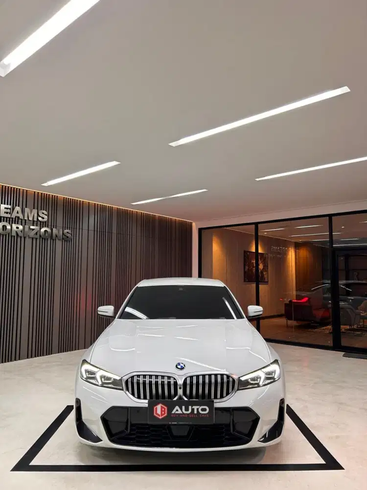 Bmw 320i M-Sport Nik 2024 Putih Km18rb mdl 2023 B717AAN