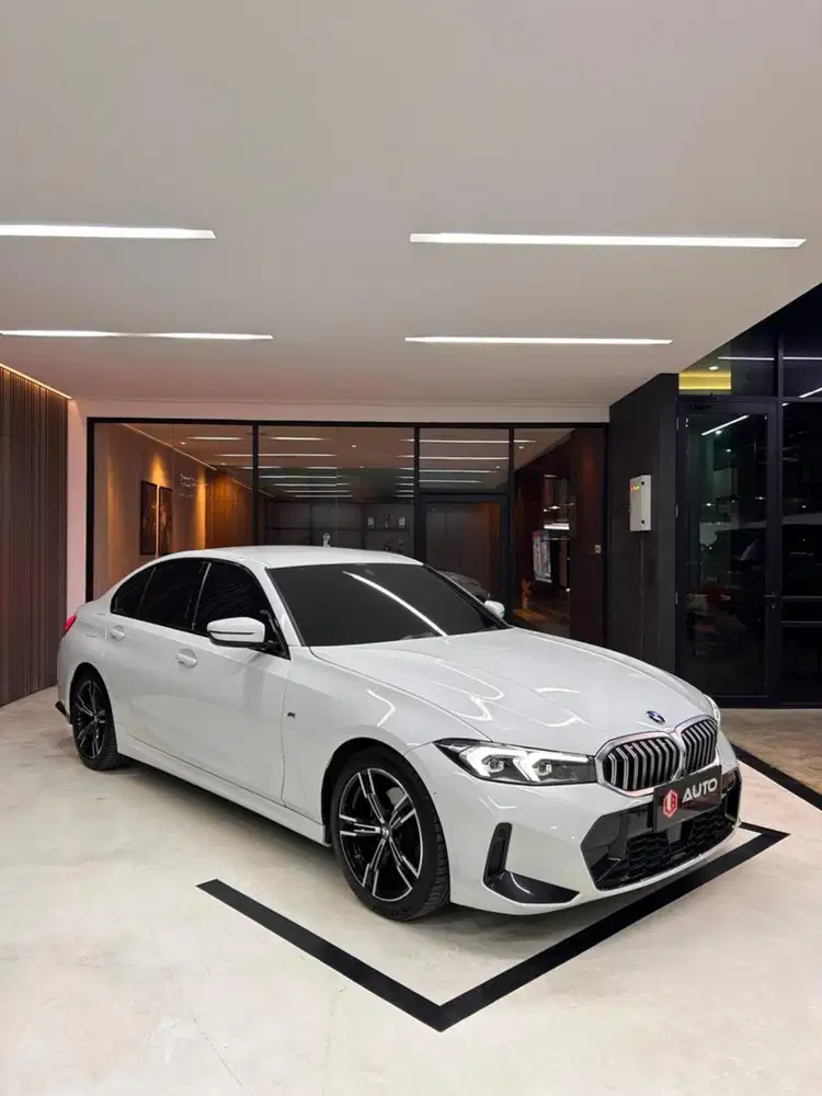 Bmw 320i M-Sport Nik 2024 Putih Km18rb mdl 2023 B717AAN