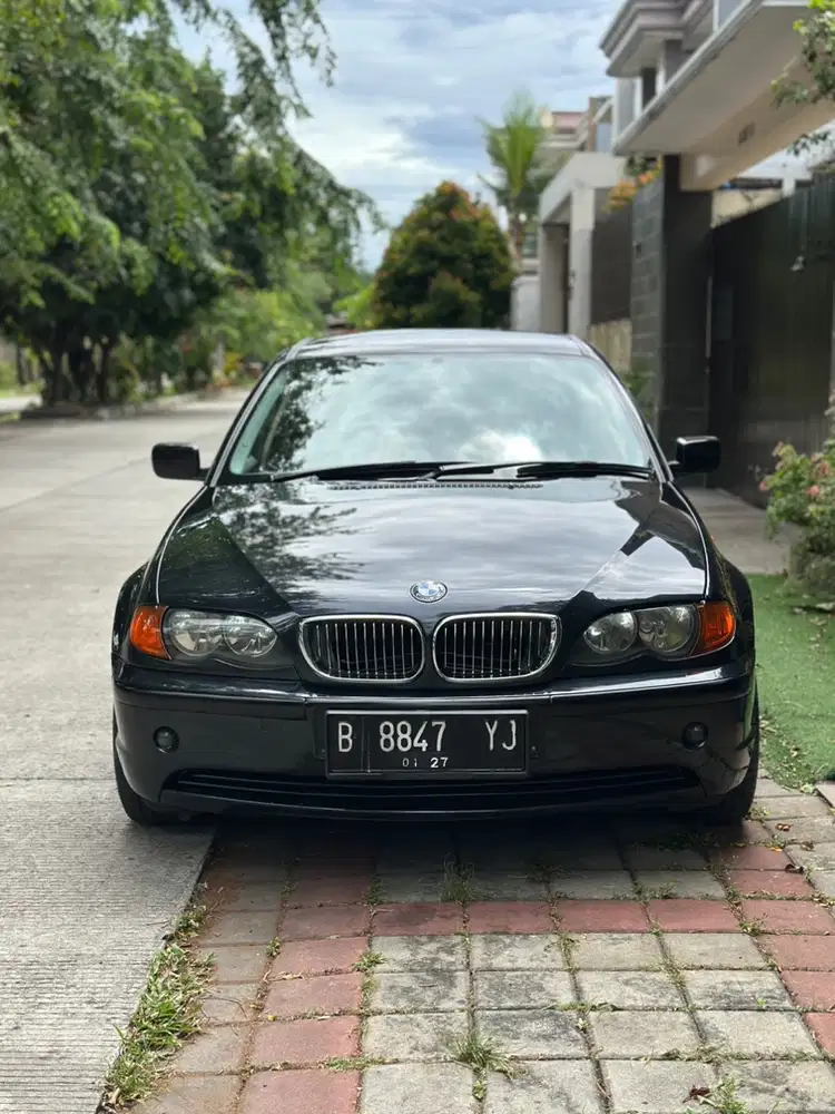 BMW 318i 2003 Bensin