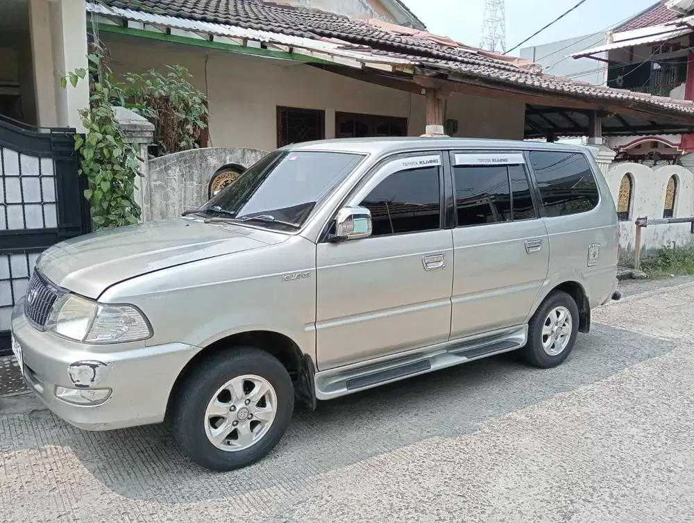 Toyota Kijang 2004 Bensin