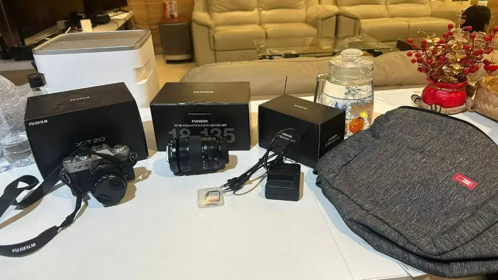 WTS KAMERA FUJI XT20 SET LIKE NEW NEGO