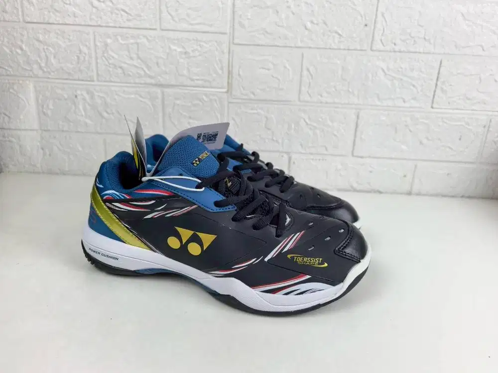 Sepatu olaharaga Yonex Power Cushion 65!