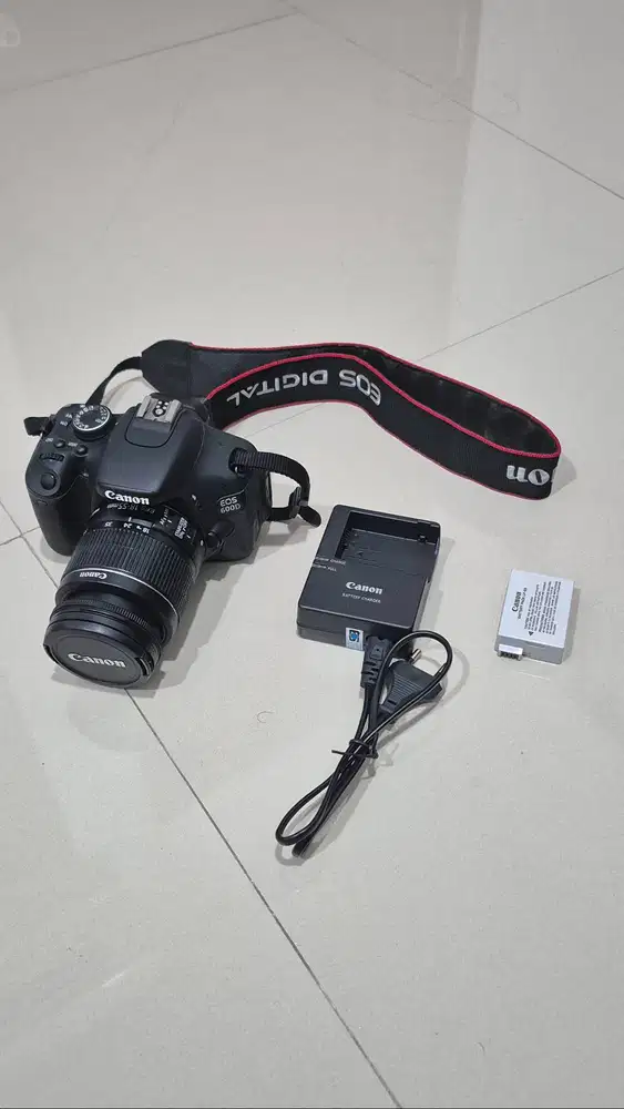 Kamera DSLR Canon 600D EOS Lensa Kit IS EFS 18-55mm