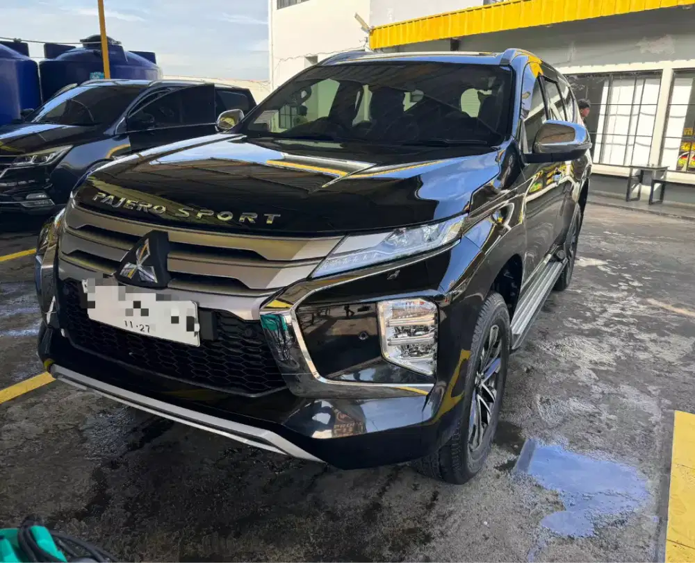 Mitsubishi Pajero sport Dakar like new kilometer low