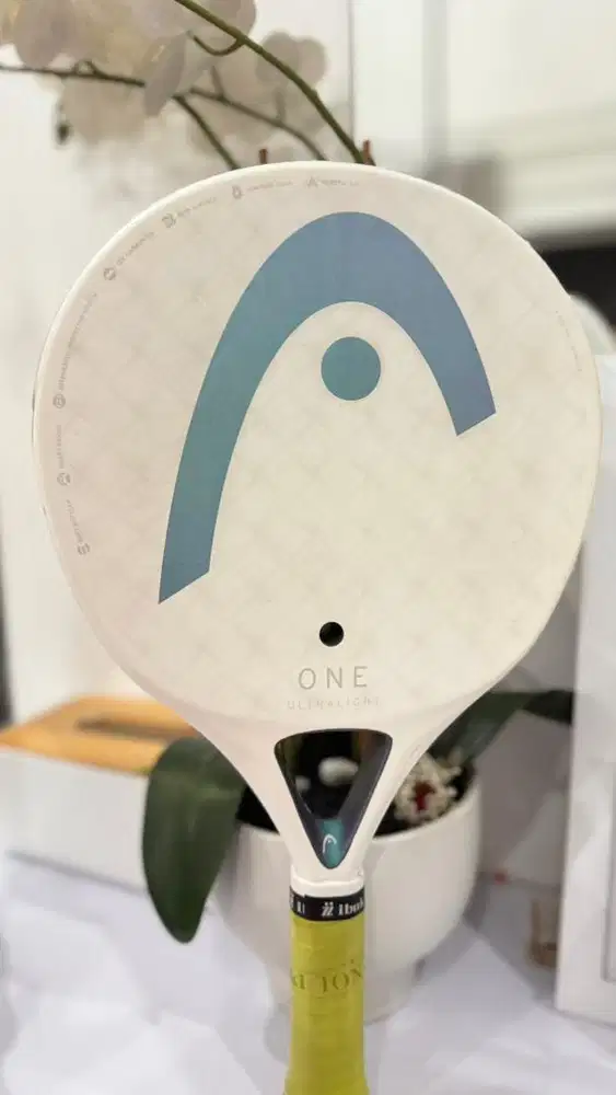 Raket Padel HEAD ONE ULTRALIGHT, Preloved rasa baru