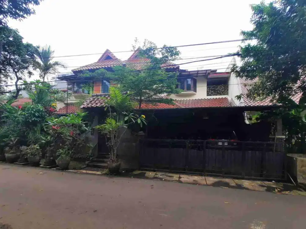 Dijual Rumah Bagus Siap Huni di Kebayoran Baru