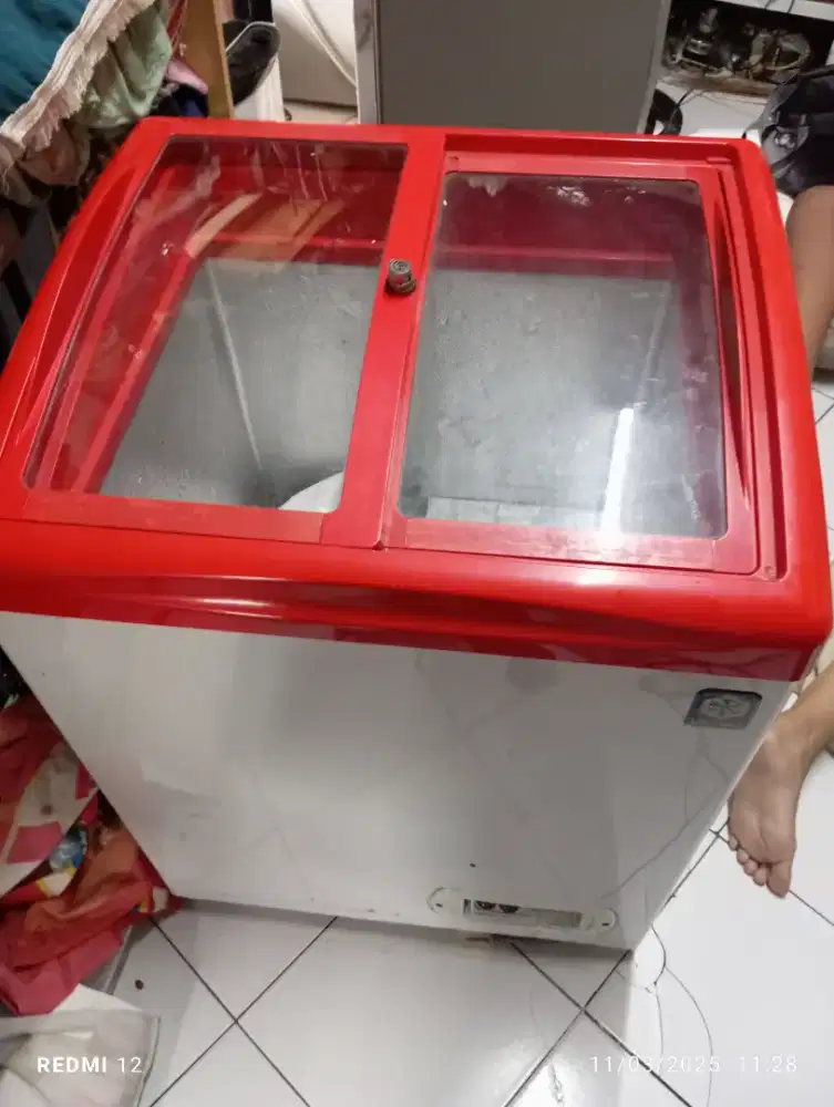 freezer box model sliding merek Uchida 100 lt