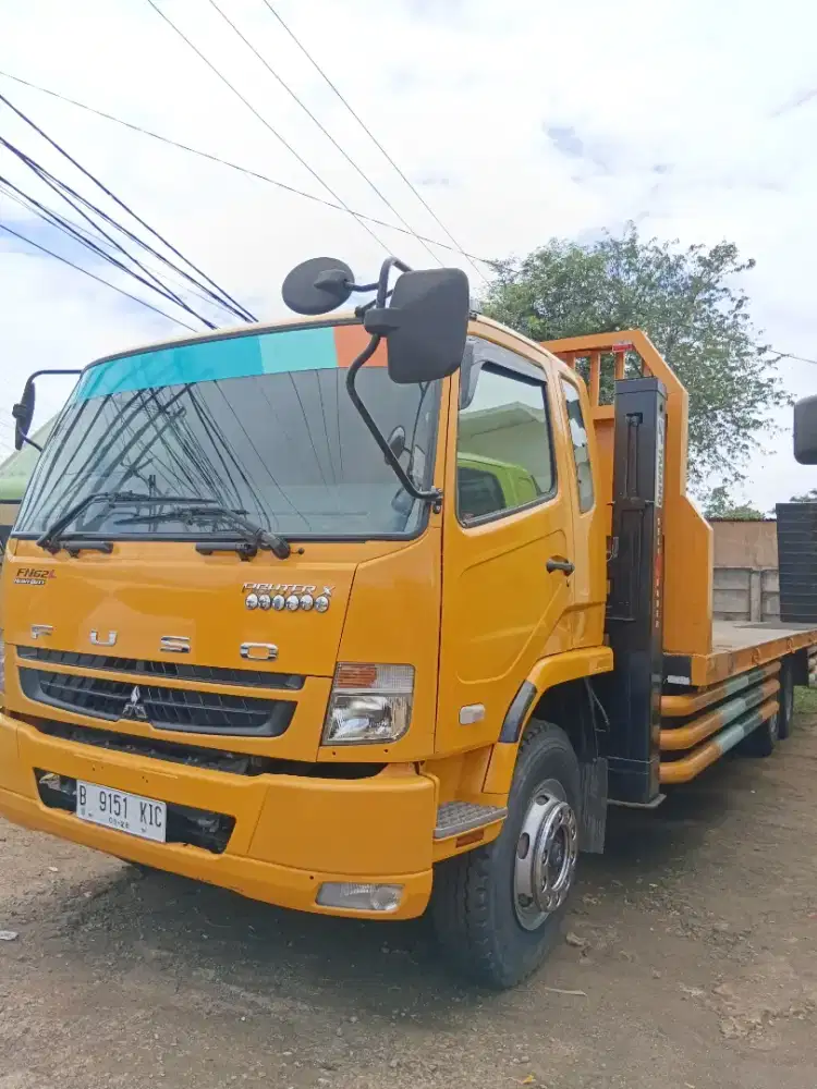 Mitsubibishi fuso fighter long FN 62 HD self loader