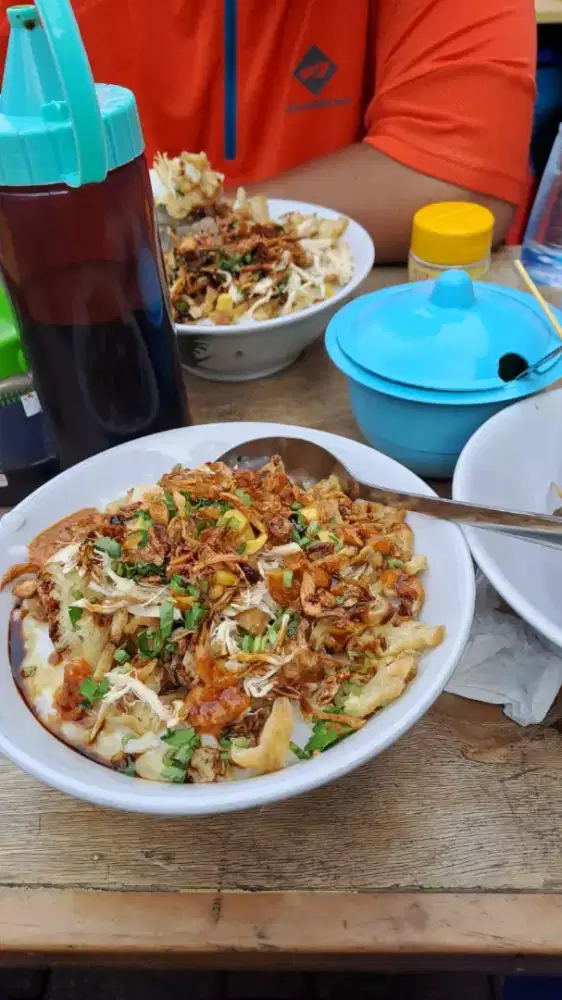 dibutuhkan segera ART menginap. syarat : jujur, sehat, rajin,