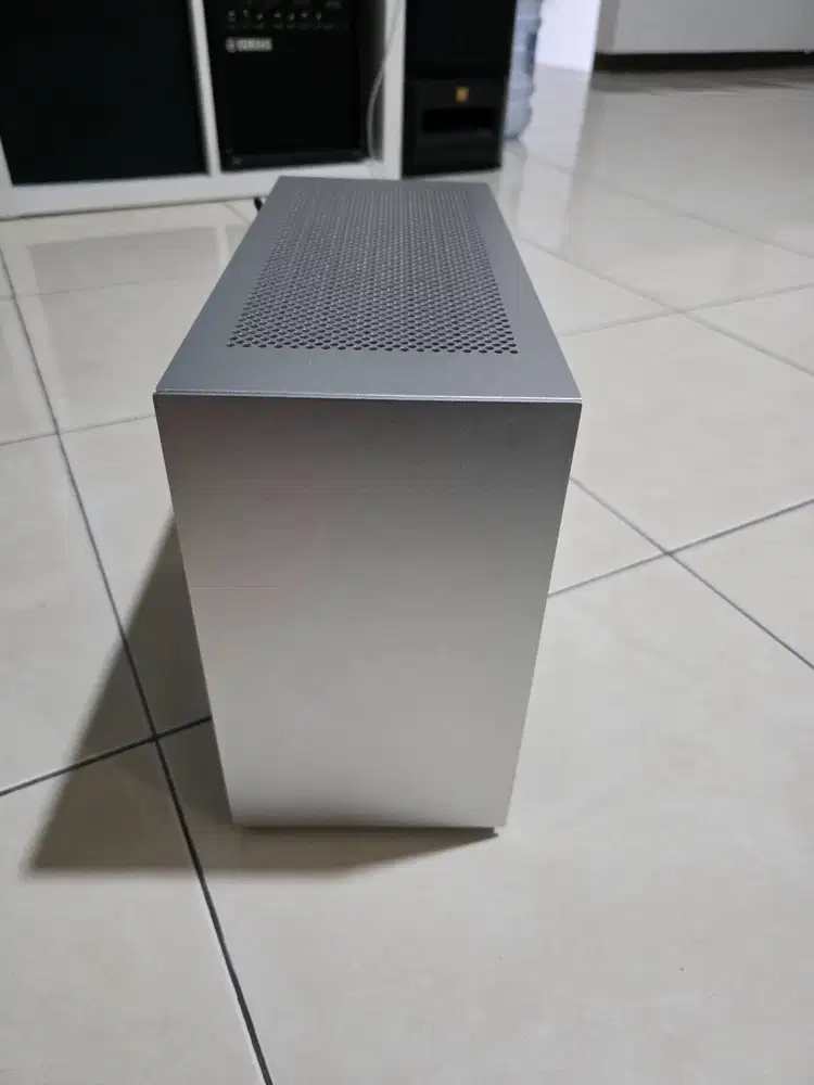 i5-13400F, ROG B760I, DDR5 32GB, RTX 3060, NVMe 1TB, SFX 850W, Lian Li