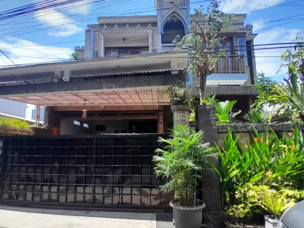 rumah mewah strategis dekat akses jalan raya pondok gede