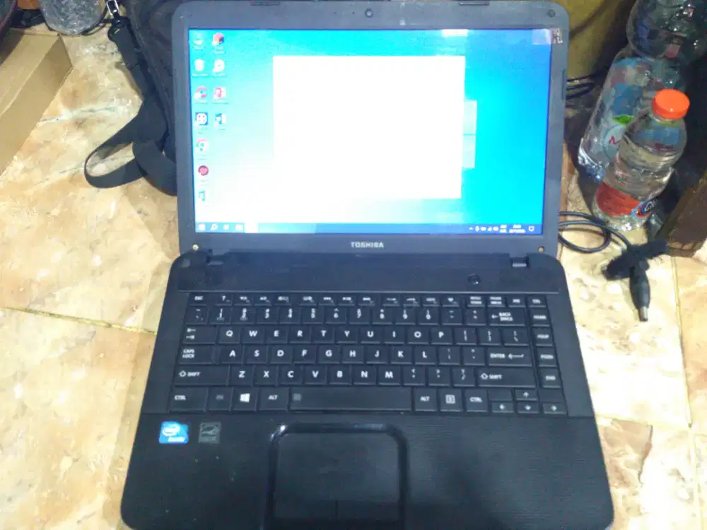 Laptop Toshiba Satellite C800
