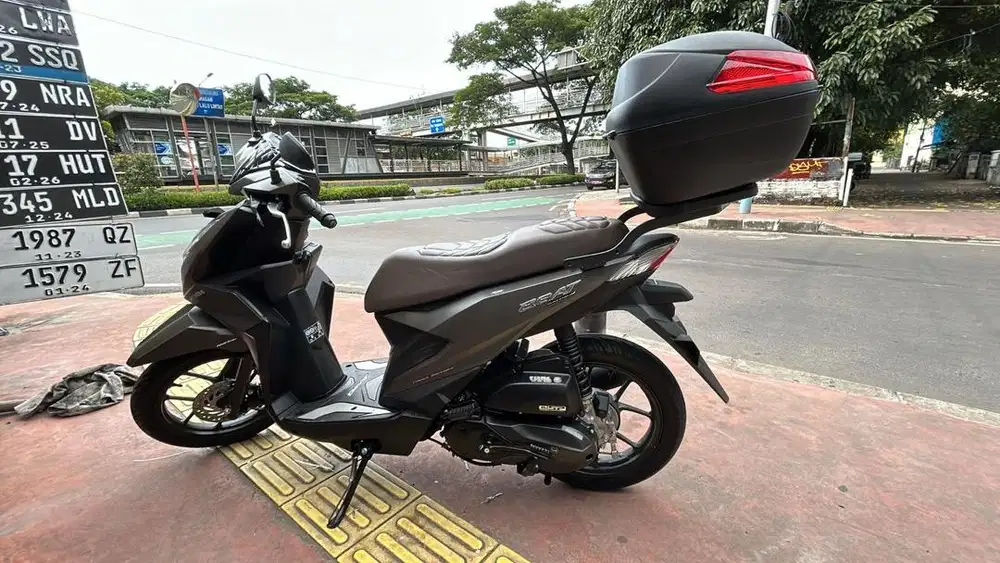 Beat Deluxe 2023 CBS mulus km rendah like new tidak pernah tabrakan