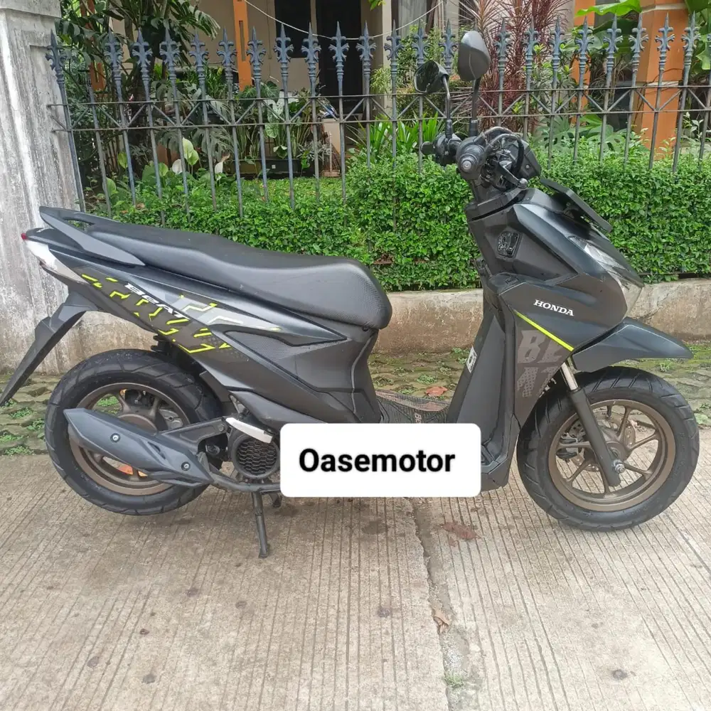 (B) New Honda Beat Street tahun 2024 KM LOW