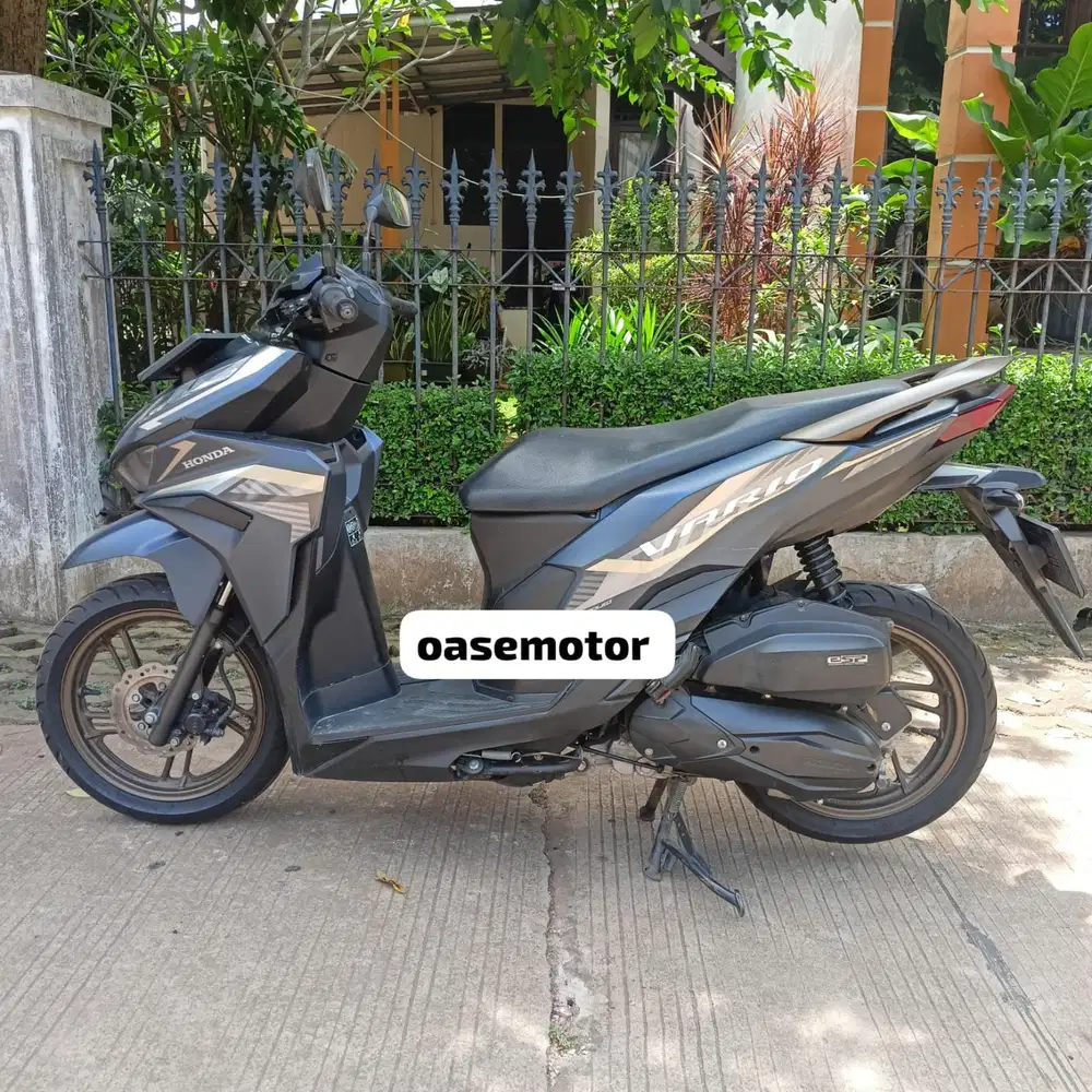 (B) Honda Vario 125 CBSISS keyless tahun 2022