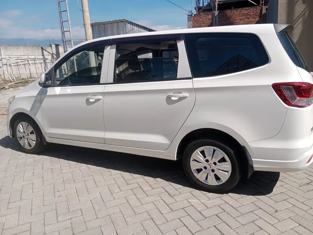 Mobil Multifungsi, Tahun Muda dan Irit! Wuling Confero 2019 Bensin