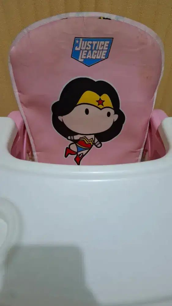 Meja makan bayi merk spacebaby