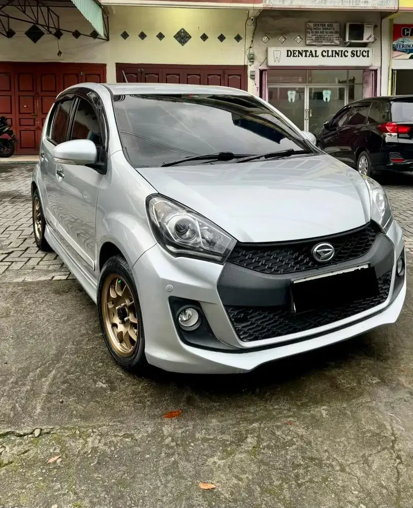 DAIHATSU SIRION RS AT
