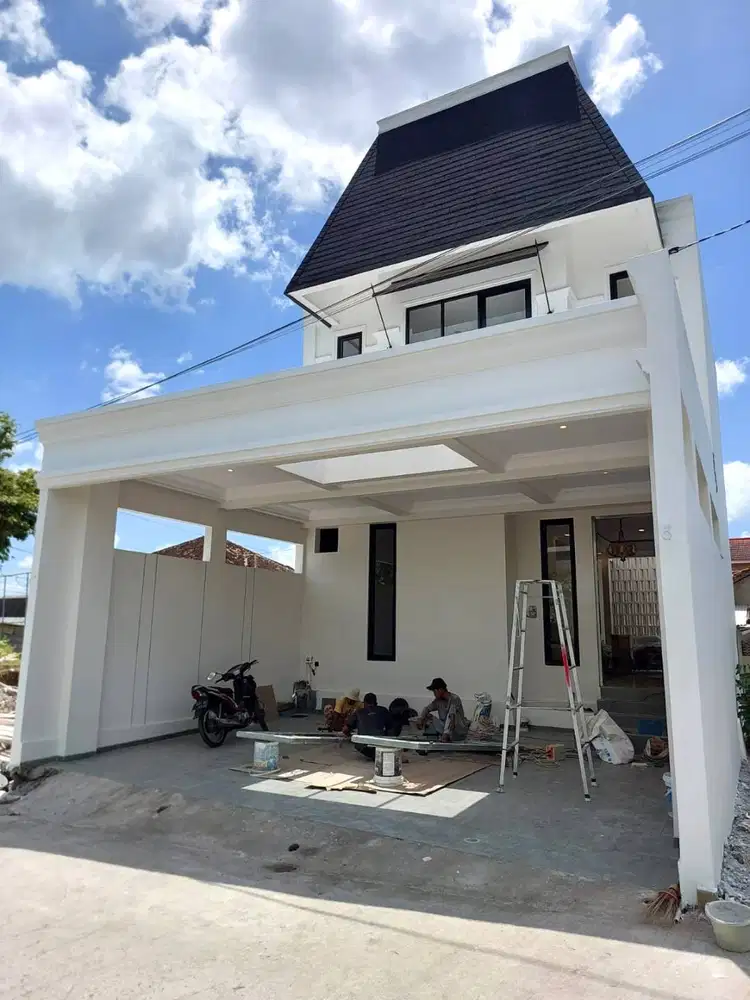 Rumah Baru Fully Furnished di Maguwoharjo