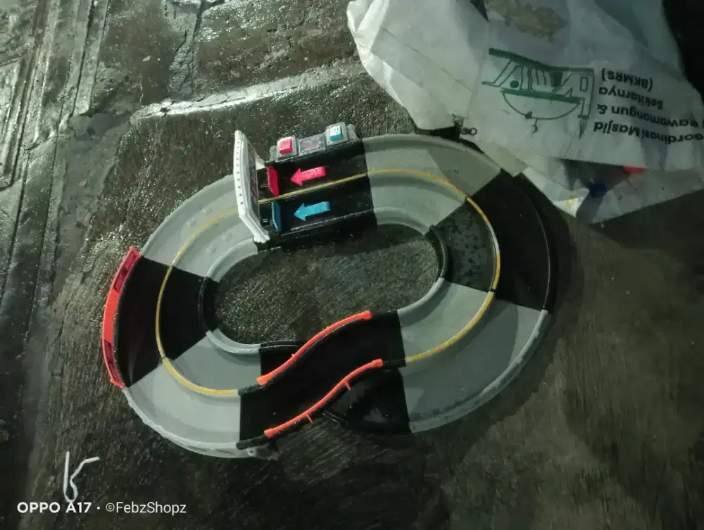 Track Race Speedway Fisher Price Oril Shake and Go Elektronik Normal