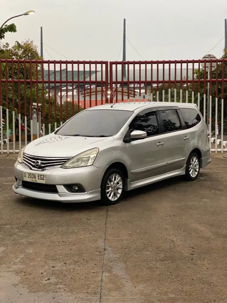 Nissan Grand livina 2015 Bensin