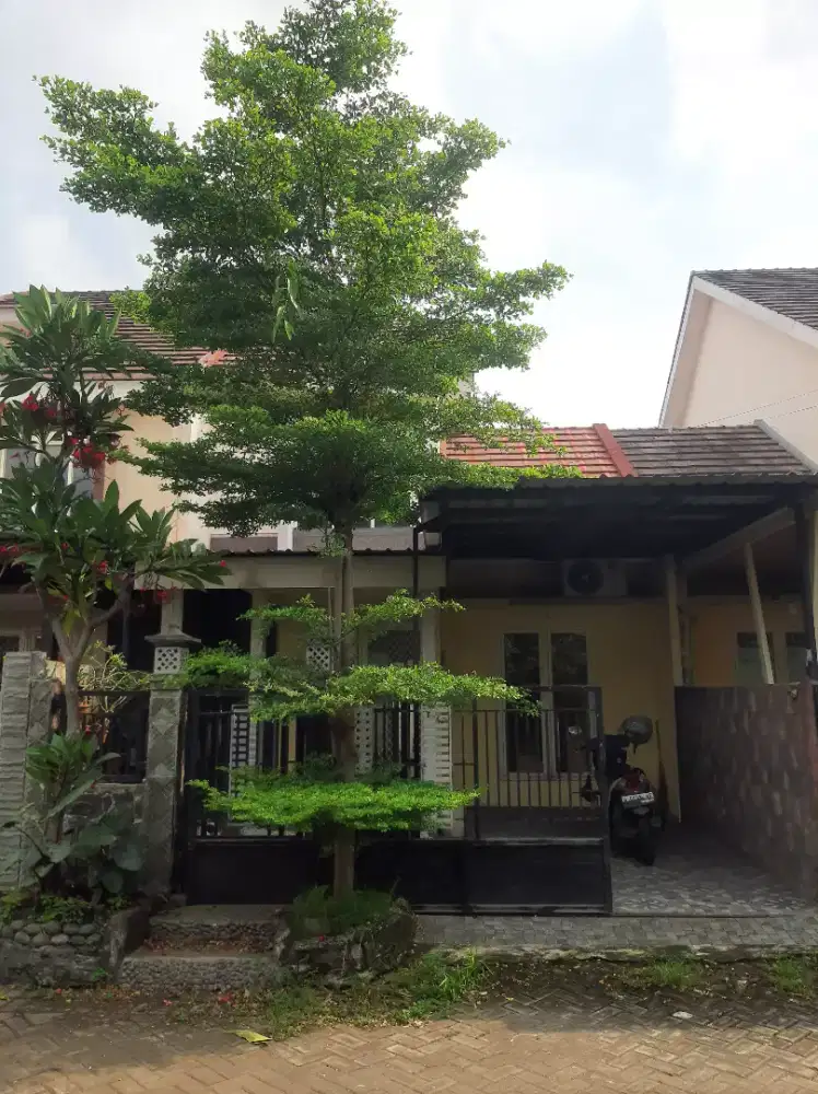 Disewakan rumah di Taman Pondok Jati