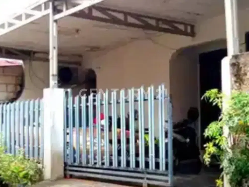 Rumah Di Kampung Ambon Akses Satu Mobil Lega