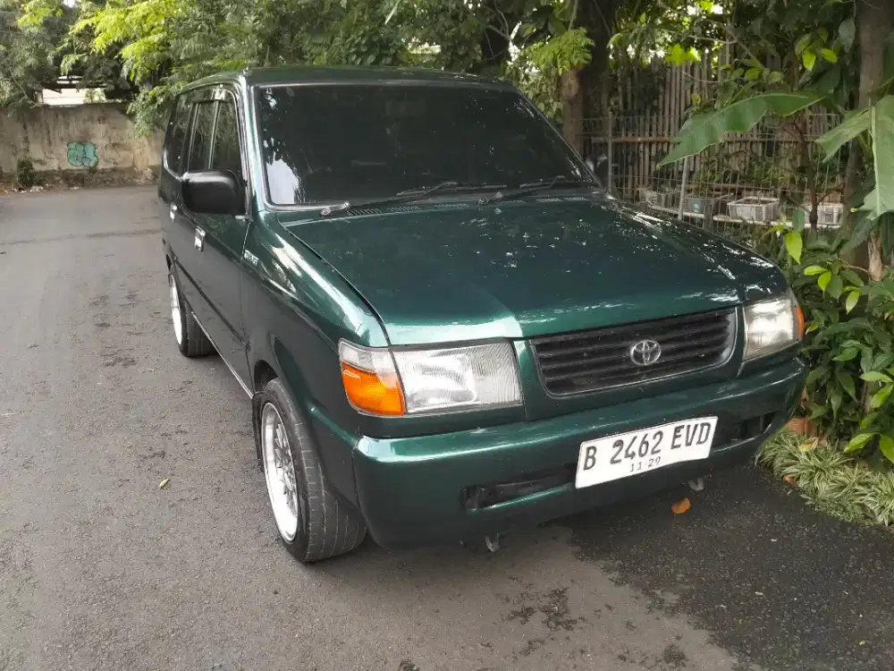 Toyota Kijang Kapsul Bensin Hijau M/T 1997