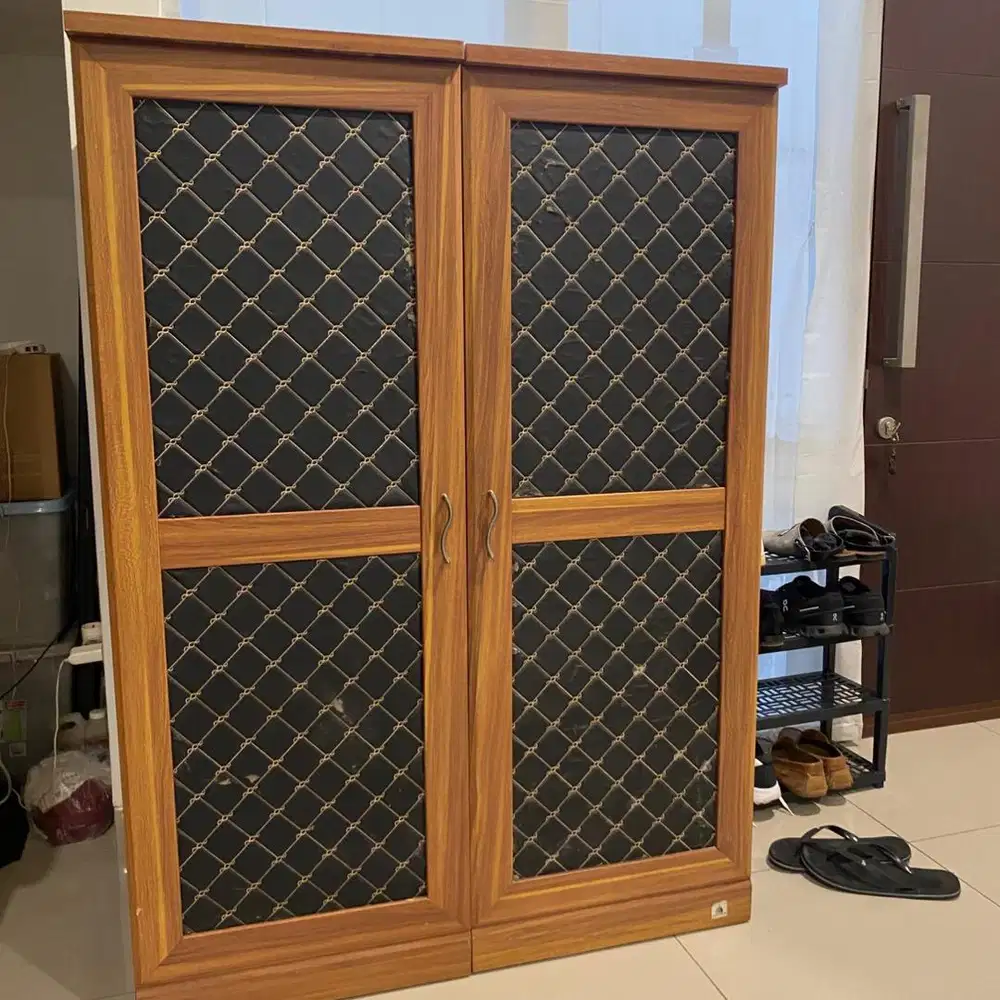 Lemari Sepatu Albatross Kondisi Bagus