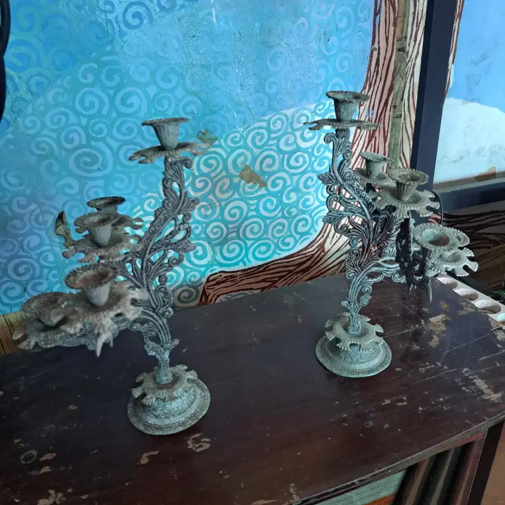 tempat lilin lawas dapat 2 buah