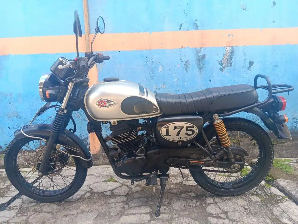Forsale KAWASAKI W175 SE TH 2018 Pajak On TER MURAH