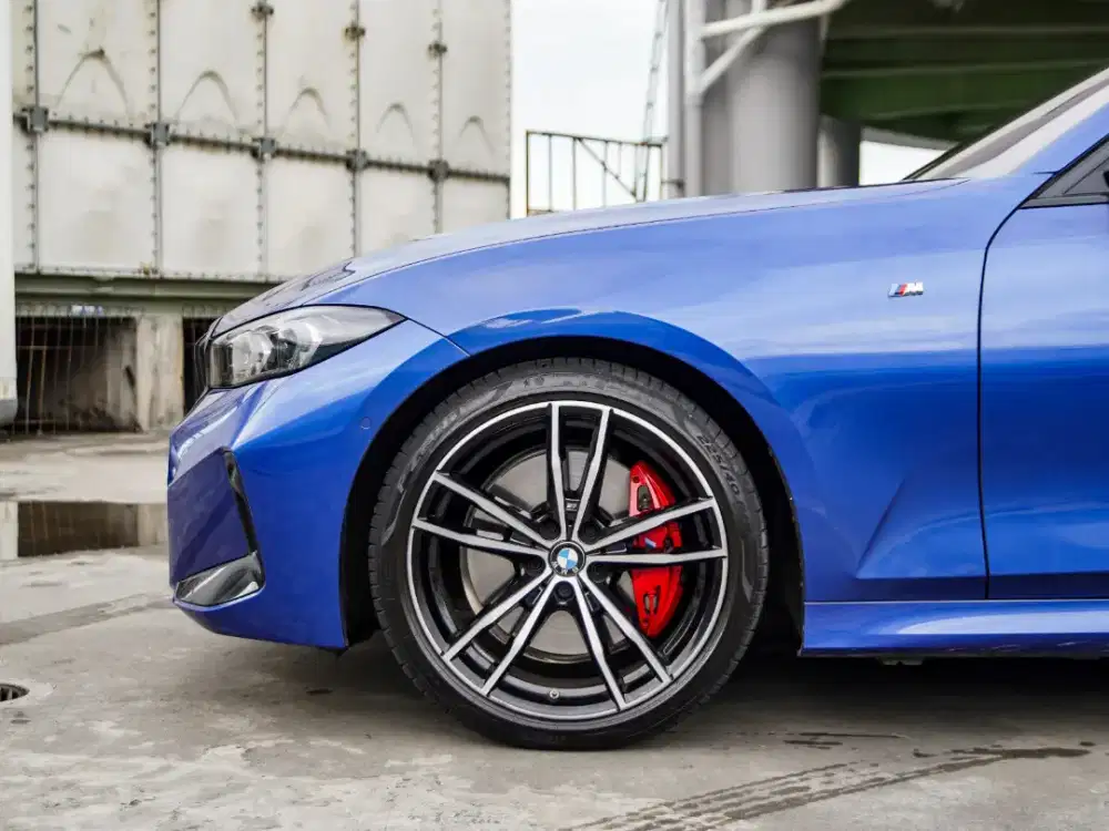 BMW 330i m sport pro LCI 2025 tt BMW 320i tt c300