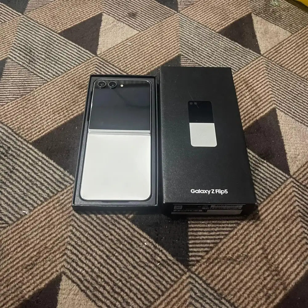 SAMSUNG Z FLIP 5 8/512 GB SEIN