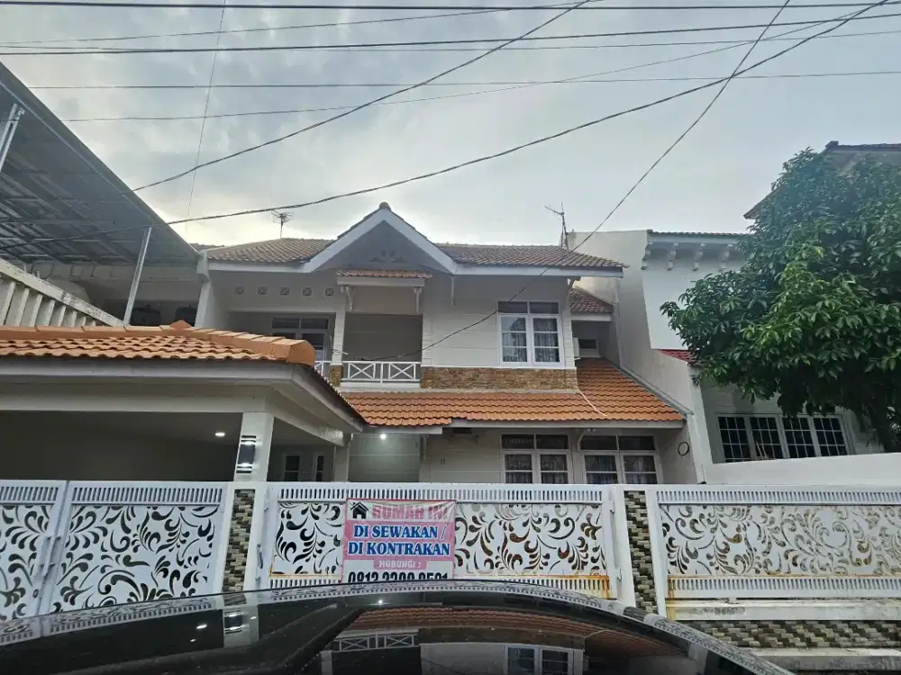 Disewakan/kontrakan pertahun palmHill Rumah full furnish 6 kmrTdr 8 ac