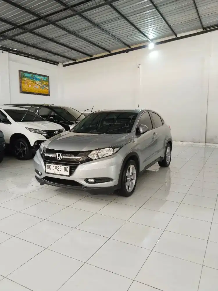 HONDA HR-V E AUTOMATIK 2018 ASLI BALI LOW KM TANGAN PERTAMA