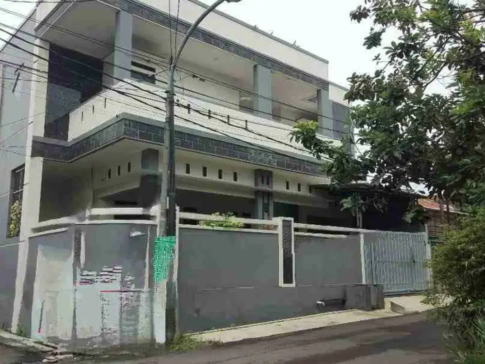 DIJUAL CEPAT RUMAH 2.5 LANTAI DICIBEUREM CIMAHI SELATAN