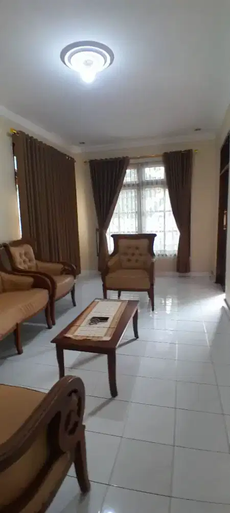 Rumah dikontrakkan dekat uii