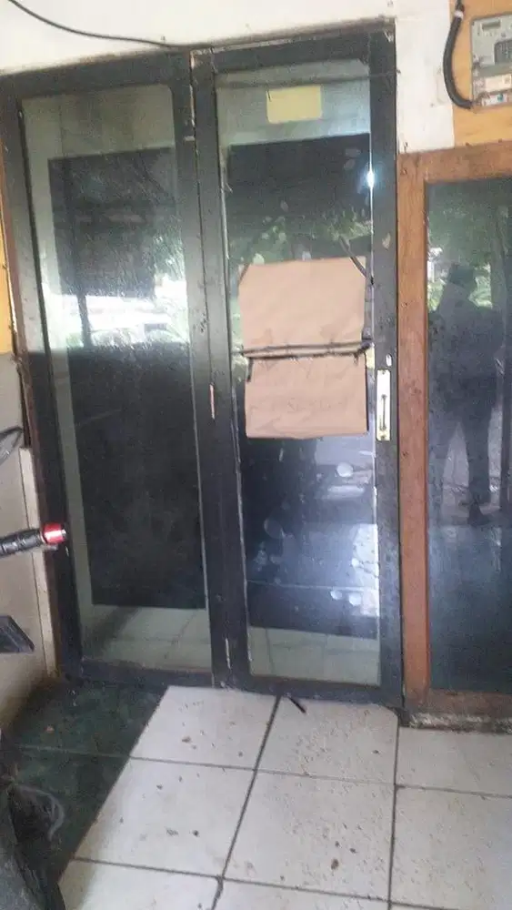 DI sewakan untuk buka usaha kios didaerah BKT pinggir jalan cipinang