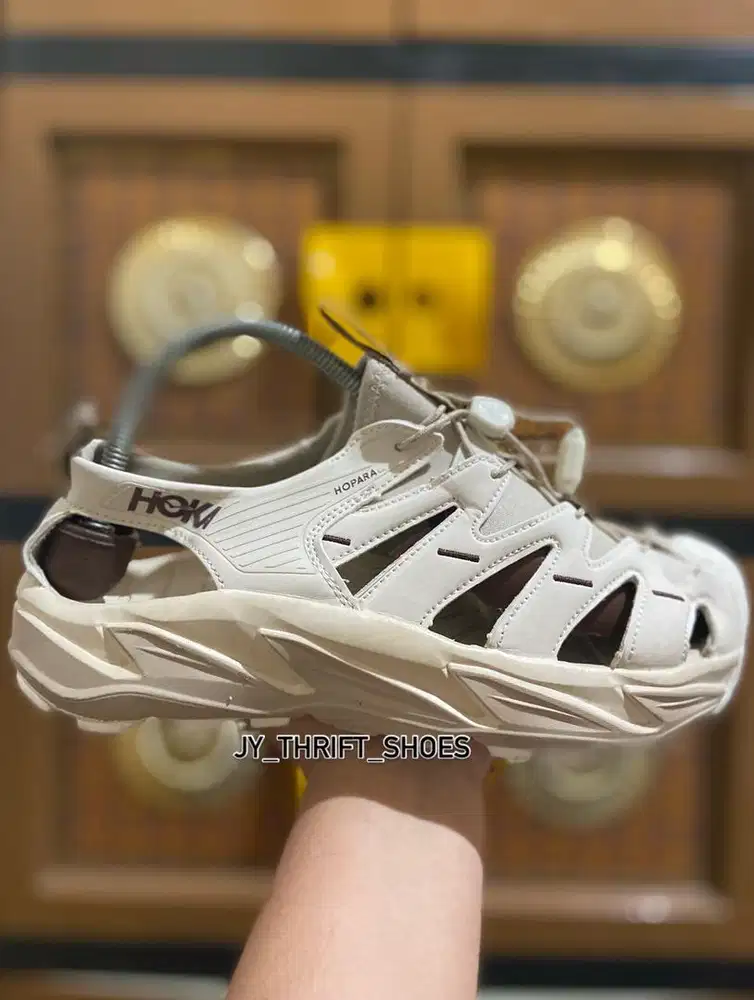 Dijual sepatu Hoka One One Hopara