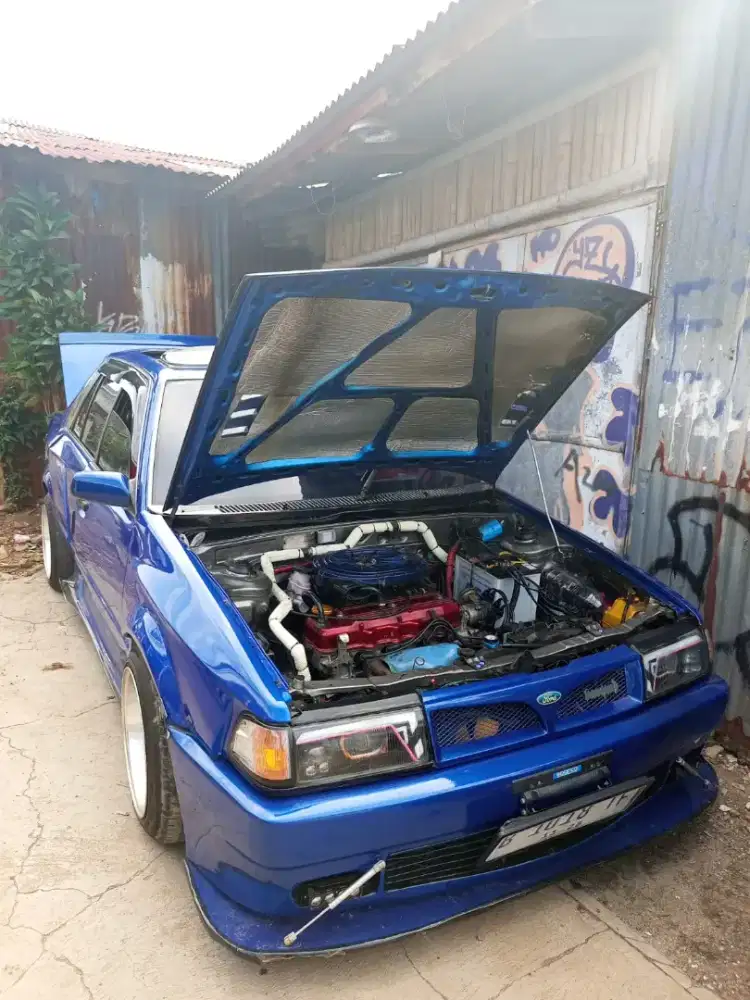 Ford laser 1989 Bensin