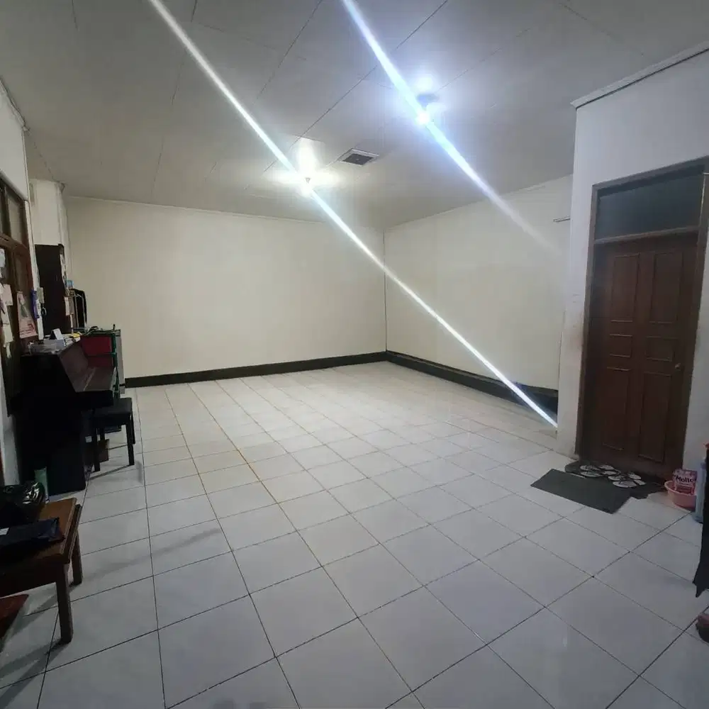 Rumah Lokasi Strategis Hitung Tanah di Kembar Bandung